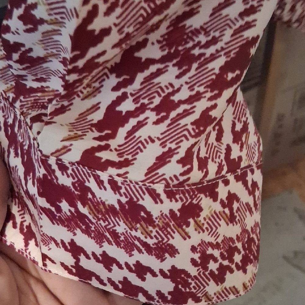 Women's Red Patterned Top - Picture 6 of 16